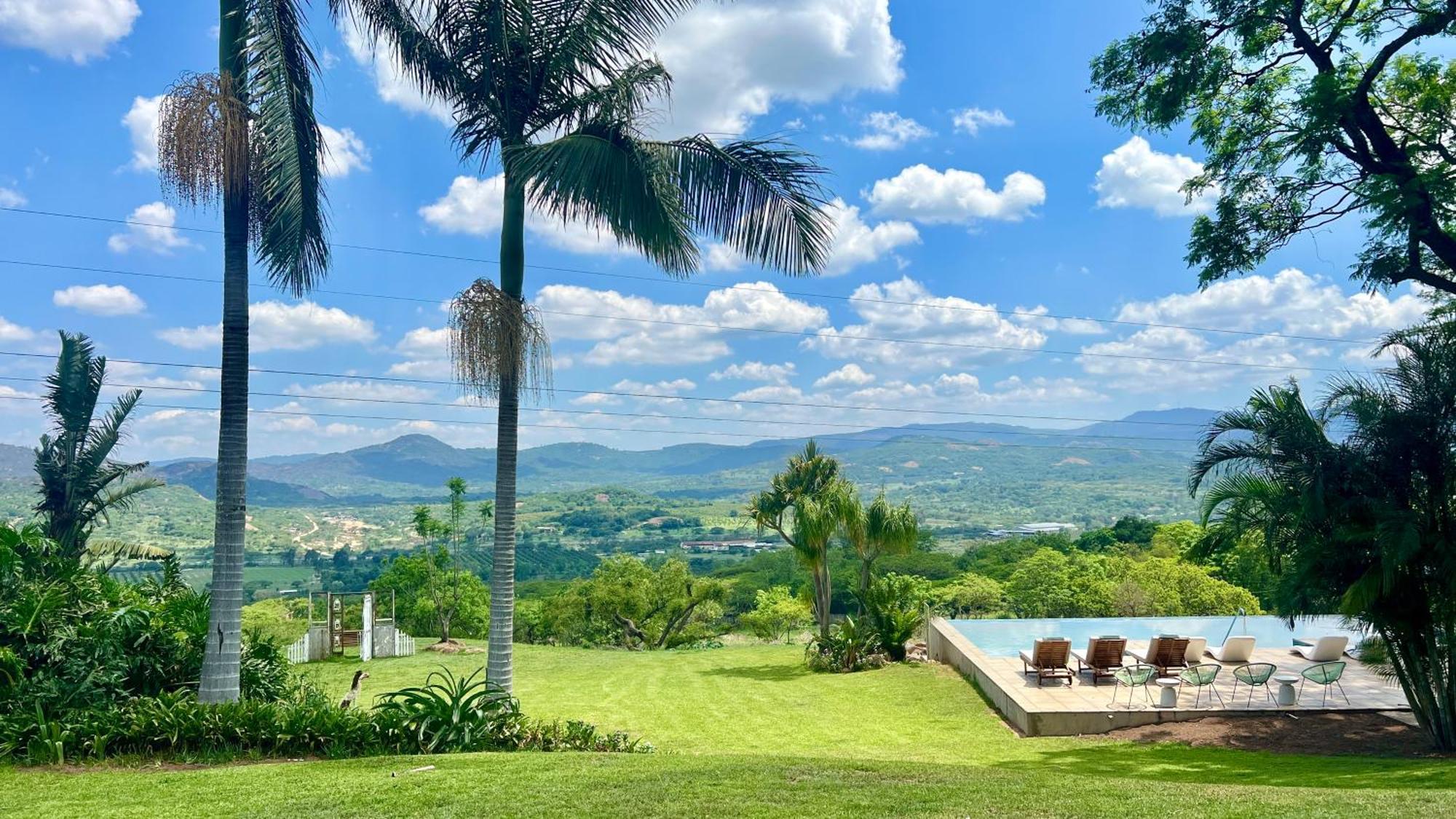 Loerieroep Estate - Mountainview Selfcatering Accommodation Nelspruit Mbombela Bagian luar foto